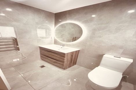 Photo of property in 4/2 Smiths Avenue, Papakura, 2110