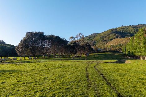 Photo of property in 4 Reikorangi Road, Waikanae, 5036