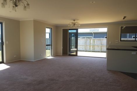 Photo of property in 18 Keene Drive, Bell Block, New Plymouth, 4312
