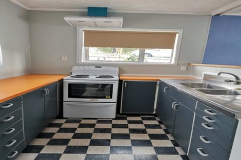 Photo of property in 1/5 Tirimoana Road, Te Atatu South, Auckland, 0602