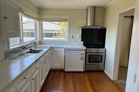 Photo of property in 11 Vaucluse Avenue, Paraparaumu Beach, Paraparaumu, 5032