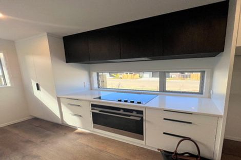 Photo of property in 5 Selkirk Lane, Hamilton Lake, Hamilton, 3204