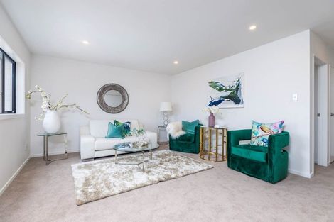 Photo of property in 14 Korama Lane, New Lynn, Auckland, 0600