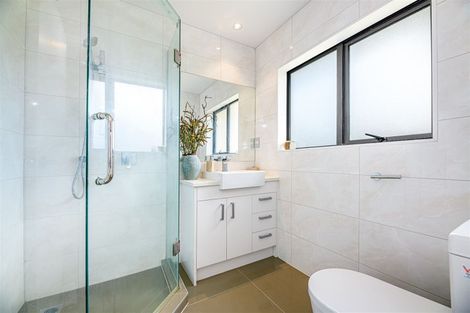 Photo of property in 7 Kahika Grove, Huapai, Kumeu, 0810