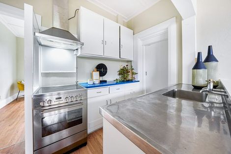 Photo of property in 73 Rimu Street, New Lynn, Auckland, 0600