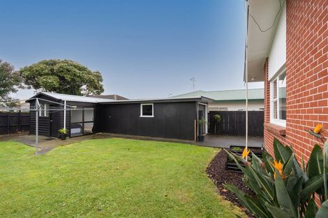 Photo of property in 42 Storey Avenue, Forest Lake, Hamilton, 3200