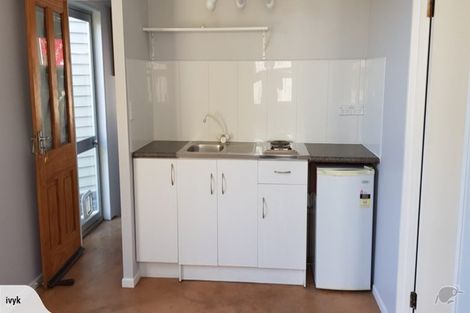 Photo of property in 98 Litten Road, Cockle Bay, Auckland, 2014