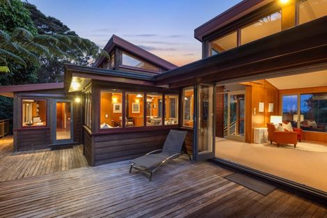 Photo of property in 68-70 Matakatia Parade, Matakatia, Whangaparaoa, 0930
