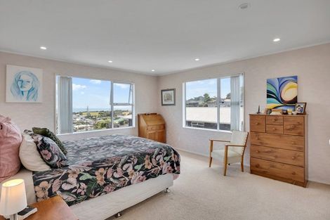 Photo of property in 6 Scott Street, Moturoa, New Plymouth, 4310