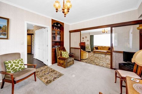 Photo of property in 27 Fairfield Road, Hawera, 4610