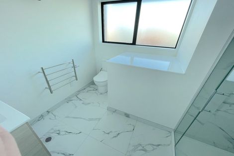 Photo of property in 1/10 Yeovil Road, Te Atatu Peninsula, Auckland, 0610