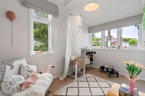 Photo of property in 21 Chamberlain Road, Karori, Wellington, 6012