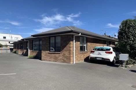 Photo of property in 1/240 Old Farm Road, Hillcrest, Hamilton, 3216