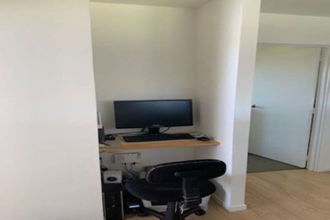 Photo of property in 2/42 Mirrabooka Avenue, Botany Downs, Auckland, 2010