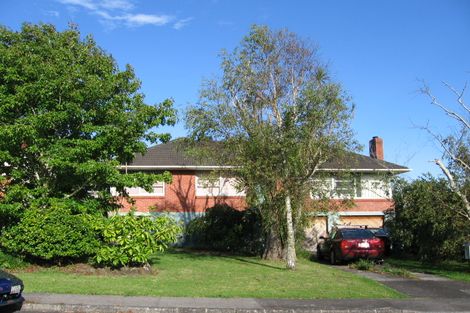 Photo of property in 8 Dudding Avenue, Northcote, Auckland, 0627
