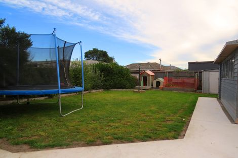 Photo of property in 10 Montague Street, Islington, Christchurch, 8042