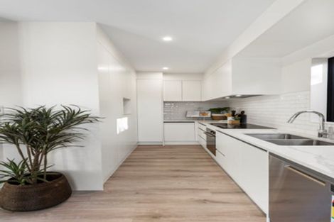 Photo of property in 136c Forrest Hill Road, Forrest Hill, Auckland, 0620