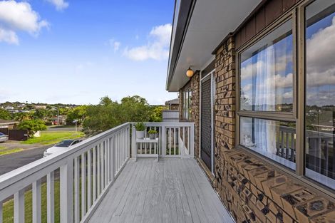 Photo of property in 2/2 Anna Watson Road, Half Moon Bay, Auckland, 2012