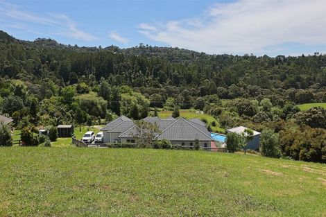Photo of property in 28d Tram Valley Road, Swanson, Auckland, 0614
