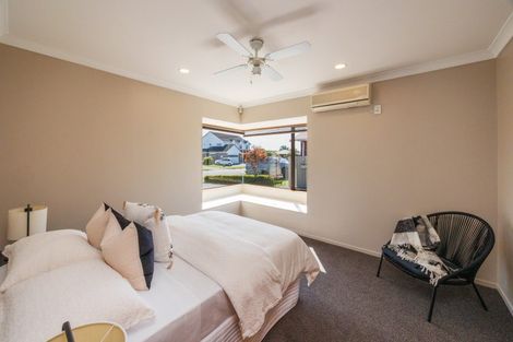 Photo of property in 7 Rosebank Avenue, Kelvin Grove, Palmerston North, 4414