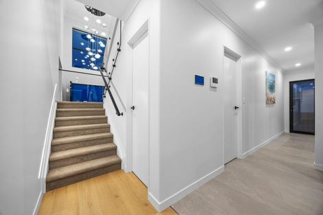 Photo of property in 2 Laurel Drive, Rosehill, 2113