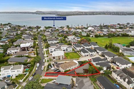 Photo of property in 1/5 Gulf Crest, Bucklands Beach, Auckland, 2012