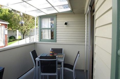 Photo of property in 3 Erica Road, Sunnynook, Auckland, 0620