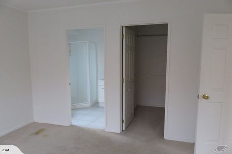 Photo of property in 21 Bard Place, Golflands, Auckland, 2013