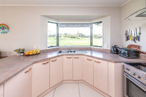 Photo of property in 15 Rangitatau Road West, Pakaraka, Wanganui, 4574