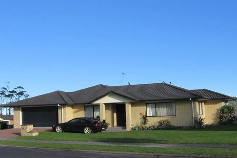 Photo of property in 2 Ballycullanie Place, Dannemora, Auckland, 2016