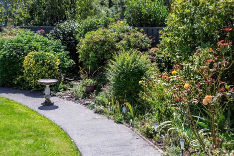 Photo of property in 15 Wood Street, Greytown, 5712