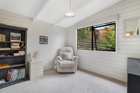 Photo of property in 23 John Road, Stanmore Bay, Whangaparaoa, 0932