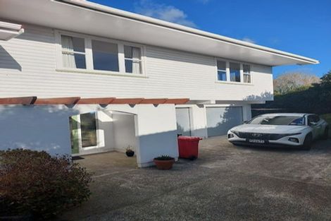 Photo of property in 11 Zande Terrace, Tawa, Wellington, 5028