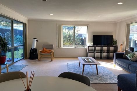 Photo of property in 5a Mountain Road, Mount Wellington, Auckland, 1072