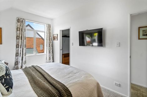 Photo of property in 33 Acorn Close, Waltham, Christchurch, 8023