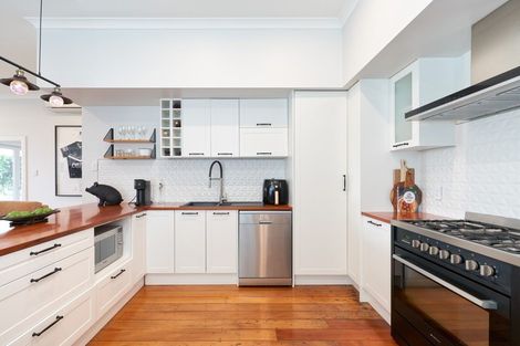 Photo of property in 110 Ikanui Road, Frimley, Hastings, 4120