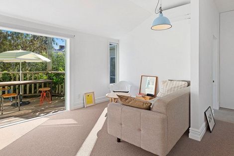 Photo of property in 32 Aro Street, Aro Valley, Wellington, 6021