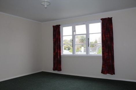 Photo of property in 553 Featherston Street, Roslyn, Palmerston North, 4414