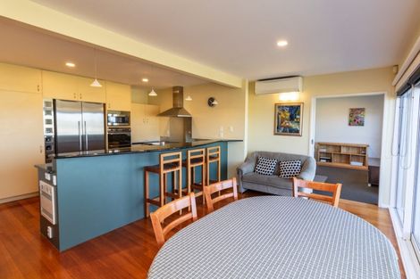 Photo of property in 131 Seatoun Heights Road, Miramar, Wellington, 6022