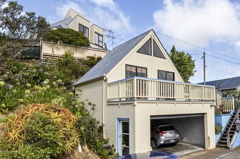 Photo of property in 20 Carlisle Street, Island Bay, Wellington, 6023