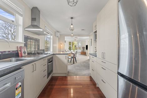 Photo of property in 12 Snowdon Avenue, Terrace End, Palmerston North, 4410