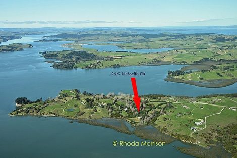 Photo of property in 245 Metcalfe Road, Matakohe, 0593
