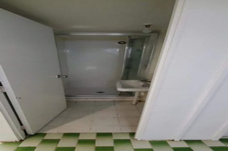 Photo of property in 9 Velma Road, Hillcrest, Auckland, 0627