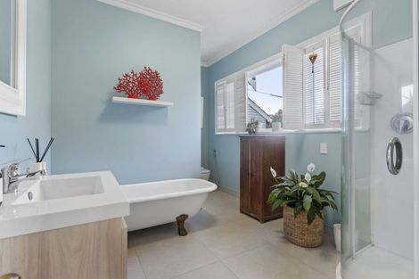 Photo of property in 73 Norwood Road, Bayswater, Auckland, 0622