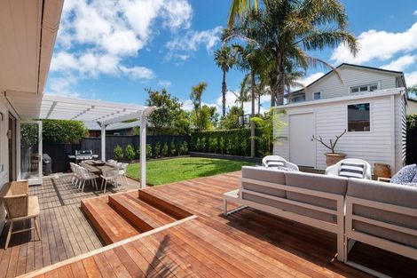 Photo of property in 40 Ngataringa Road, Devonport, Auckland, 0624