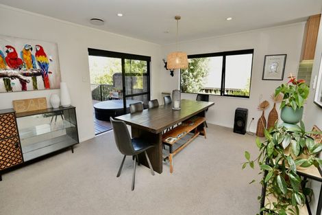 Photo of property in 7 Hillgrove Place, Fitzherbert, Palmerston North, 4410