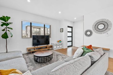 Photo of property in 21 Autumn Blaze Street, Hobsonville, Auckland, 0616