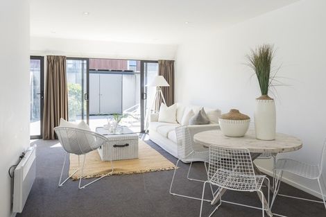 Photo of property in 8/20 North Avon Road, Richmond, Christchurch, 8013