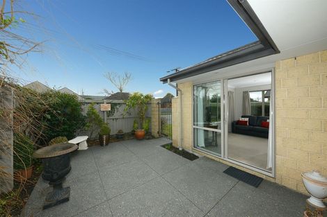 Photo of property in 2 Newall Avenue, Bryndwr, Christchurch, 8052