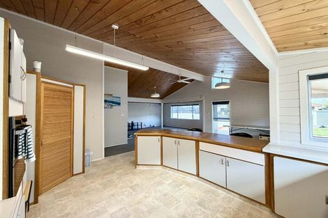 Photo of property in 11 Ropiha Street, Fitzroy, New Plymouth, 4312